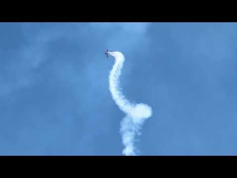 SIDMOUTH AIRSHOW: Rich Goodwin's Muscle Biplane display (full performance)