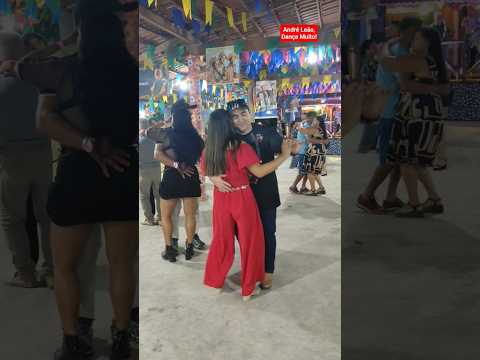 Excelentes Pessoas Dançando Forró na Casa de Barro em Pocinhos-PB, André Leão Dança Muito