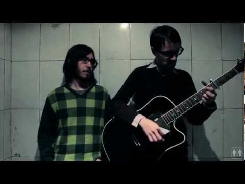 Rusos Blancos - Mono Divertido‪ | Water Tape (HD)‬