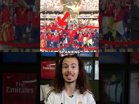 Verschiedene Flaggen bei Spaniens WM-Sieg 🤔🇪🇸🏆