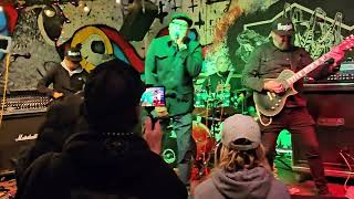 flattbush live at 924 gilman