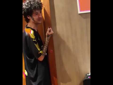 momento exato em que surgiu "UCLÃ - ENCANTADORA"