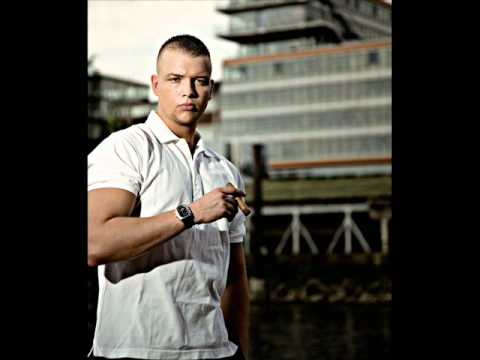 Kollegah ft  Ol Kainry   Buisness Paris HQ