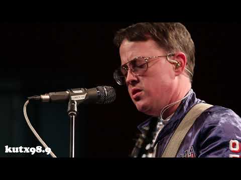 Lower Dens – "Hand of God" (Live in KUTX Studio 1A)