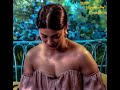 Shruthi Hasan Adjusting Dress In Live Interview