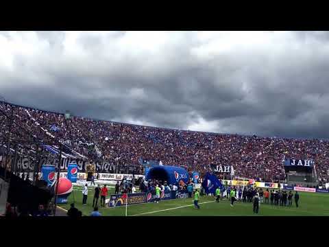 "Momento hermoso RVL" Barra: Revolucionarios 1928 • Club: Motagua