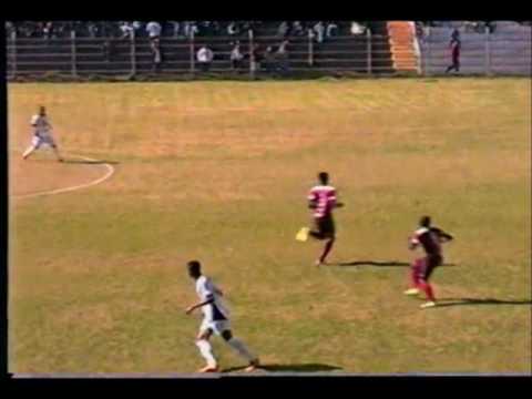 Melhores momentos do volante Salmo.