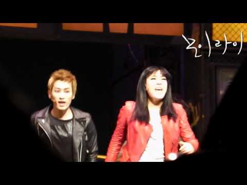 [Fancam HD]111216 페임 8시 커튼콜