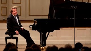 Rudolf Buchbinder plays Beethoven Piano Sonatas - Vol 1