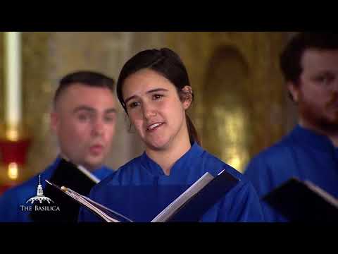 Ag Críost an Síol (Ó Riada) - Choir of the Basilica of the National Shrine
