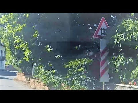 Dal passaggio a livello di Visone (AL) Via Martiri a Grognardo (AL) #Visone #Grognardo