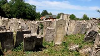 preview picture of video 'Старий єврейський цвинтар в смт. Кути (Івано-Фр. обл.) / Old Jewish Cemetery in Kuty (Ukraine)'