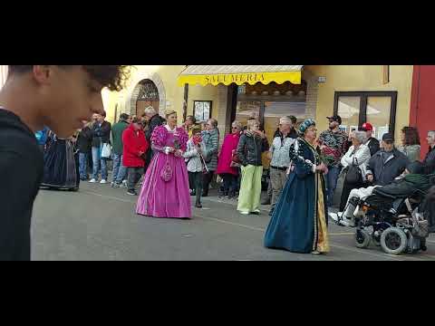 Sfilata Corte Montecuccoli e Sbandieratori Rione Crusar alla Festa D'Autunno