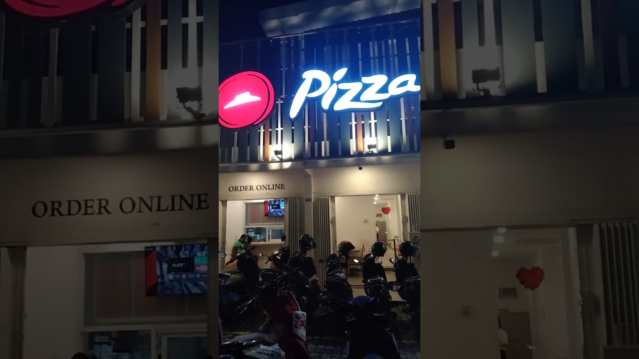 Outlet Pizza Hut Manukan Tama Surabaya