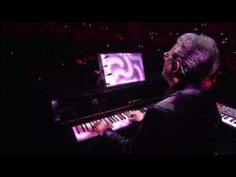 8. Alessandra Amoroso - Amore puro - Forum di Assago Milano 30 Maggio 2016