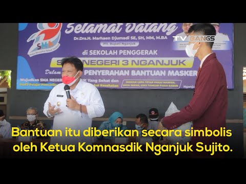 Komnasdik Serahkan Bantuan Masker dan Peralatan Sekolah ke SMAN 3 Nganjuk