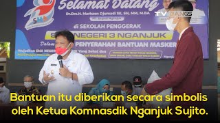 Komnasdik Serahkan Bantuan Masker dan Peralatan Sekolah ke SMAN 3 Nganjuk