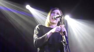 Aldous Harding - Wuthering Heights (Kate Bush) (Hoxton Square Bar and Kitchen, London, 04/04/2016)
