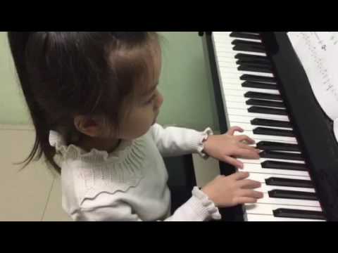 ไอวี่ เล่นเพลง Popcorn ค่ะ