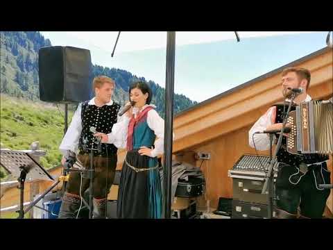 Ensemble Jure Zajc / Ansambel Jureta Zajca - Pojdi z mano v gore (Ansambel Nika Zajca) #live