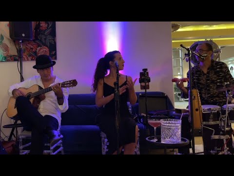Judi Lu Acoustic Band- Live in Miami Beach