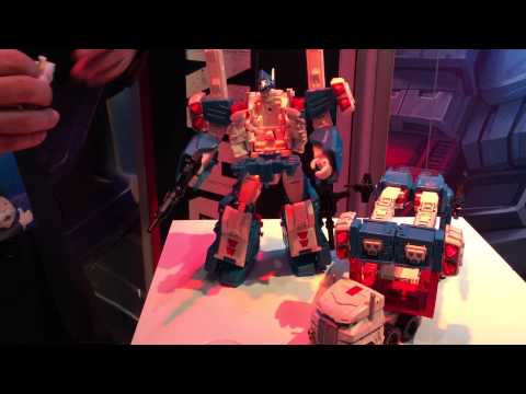 Leader class Ultra Magnus and Minimus Ambus combining transformation
