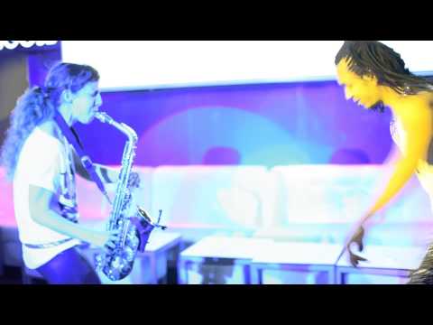 Sax  house Live - Nasha Sak  VS Arnaldo Iazorli Dancer