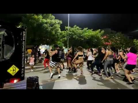 Trava na pose, Chama no Zoom da um close (COREOGRAFIA) Prof.Klysmann