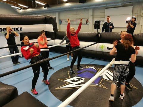 Elixir Tapanilan Urheilukeskuksessa - Tankofutis ja kuplafutis