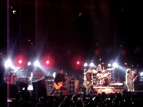 Pearl Jam - The Fixer 5/17/2010 Boston, MA