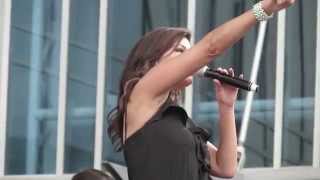 Robin Meade "Get Up" Live CMAFest 2014