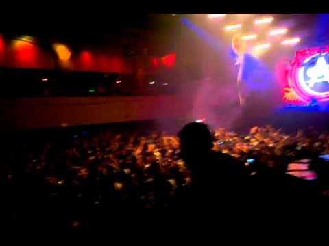 Steve Angello - Show Me Love - Roseland Ballroom NYE 2011