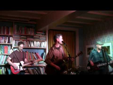 Stephen Simmons Band - Betty I'm Married (live)