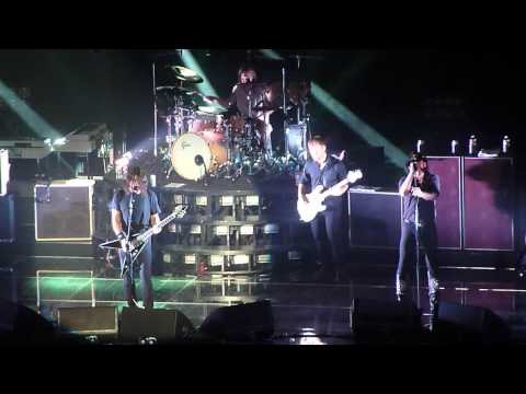 Shake Your Blood - Foo Fighters w/ Lemmy