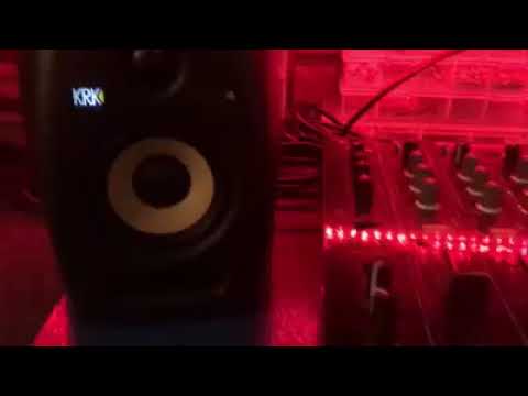 Conserto da Technics SL-D1 e troca dos módulos das caixas KRK