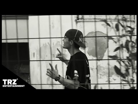 Zamanfu ft. Amy -  Μετανάστης | Official Video Clip |