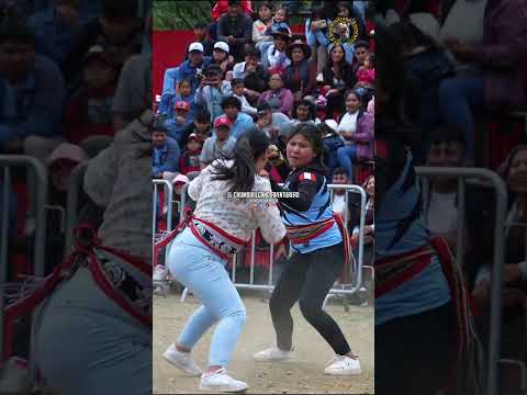 No hay rival para la chumbivilcana Sumilda Torres 💪🔥🇵🇪 #costumbres #tradiciones #takanakuy #boxeo