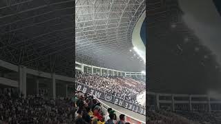 Download lagu SURAKARTANS B6 MANAHAN SOLO - Mulat Sarira Hangrasa Wani #persissolo #holigans #briliga1 mp3