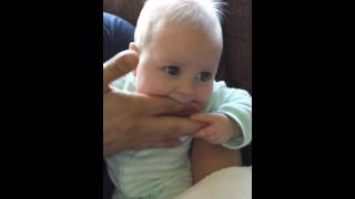 Смешной ролик про маленького ребенка - Видео онлайн