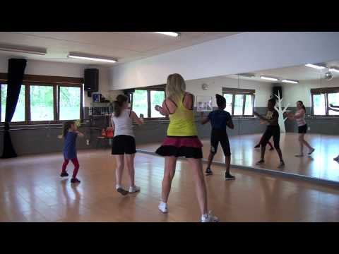 Zumba KIds - Uptown funk - Mark Ronson - Zumba à Liège