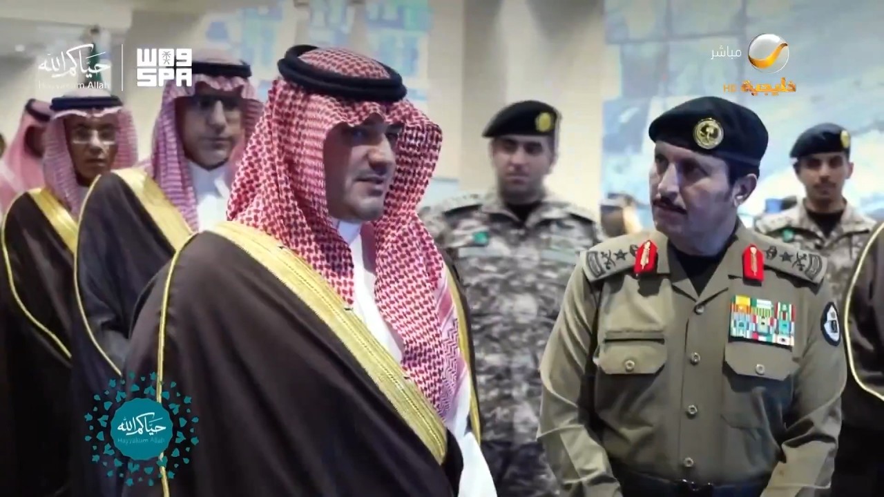 وزير الداخلية يلتقي القيادات الأمنية والعسكرية المشاركة في الحج