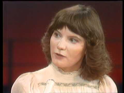 Dick Clark Interviews Mary MacGregor - American Bandstand 1978