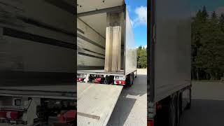 Mercedes-Benz ACTROS 2553L 6x2*4 EURO6 + RETARDER + CARRIER SUPRA 950 refrigerated truck for sale - Image 4 | Autoline AU Mercedes-Benz ACTROS 2553L 6x2*4 EURO6 + RETARDER + CARRIER SUPRA 950 refrigerated truck | Image 4 - Autoline