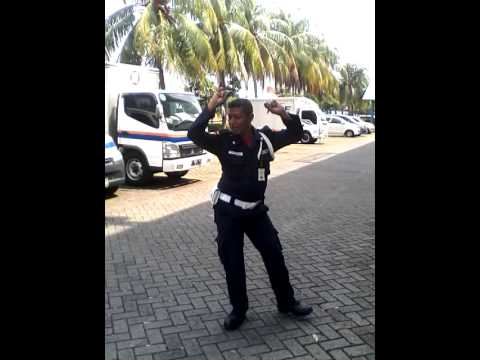 Security Amsa Goyang Bila Cinta Didusta