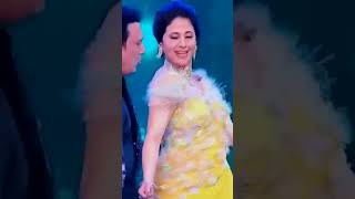 Download lagu Govinda with Urmila Matondkar #youtubeshorts #shorts #viral #beautiful #govinda mp3