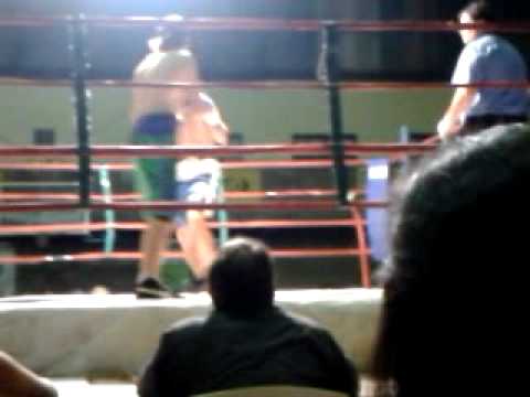 noche de box "juan rios gano por nocaut en el 1 raund a los 35 segundos "