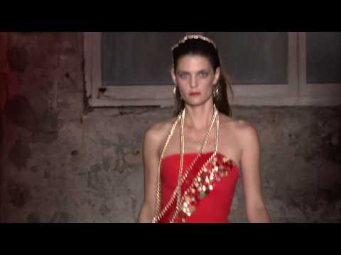 Antonio Miró, colección Otoño Invierno 2017/18 Vídeo Desfile 080 Barcelona