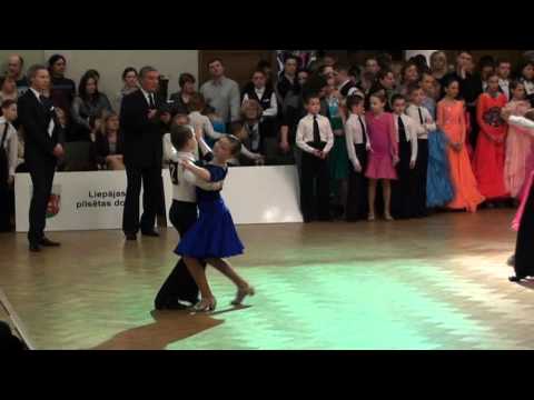 Dzintarlase 2011 Harijs Vīksna - Vendija Belousova 1.2fin quickstep.mpg