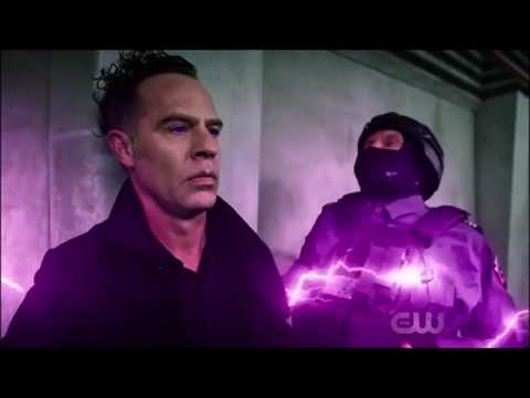 The Flash: Thinker Hallway Scene! | S4 E22