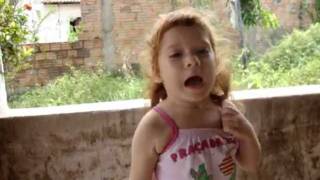 João trabalha com martelos.avi